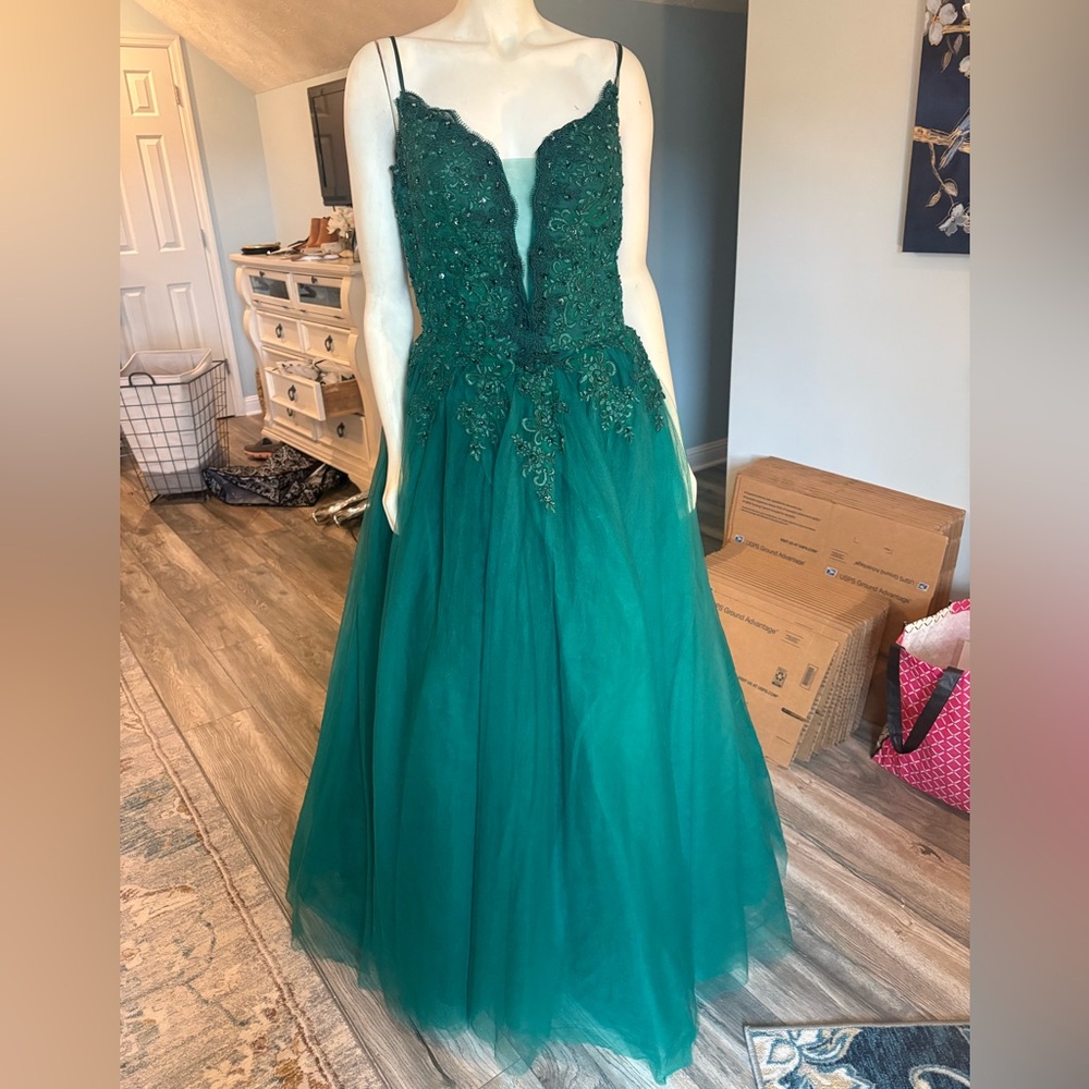 Elegant Green Evening Gown by Hebeos sz large
